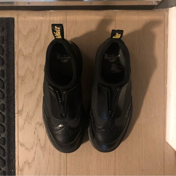 Dr Martens Resnik zip up oxford - Picture 2 of 4